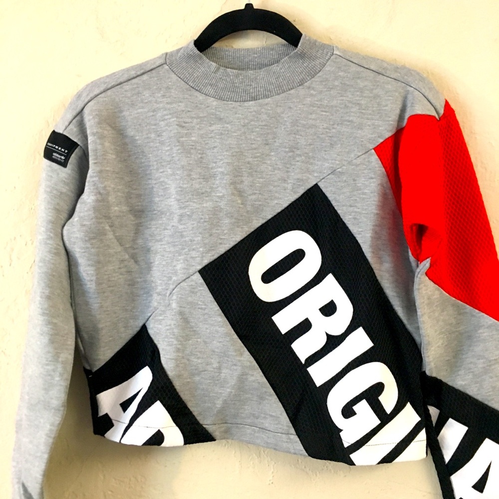 Adidas Original Crewneck Cropped Sweatshirt Small Gray Sporty Athletic Gym